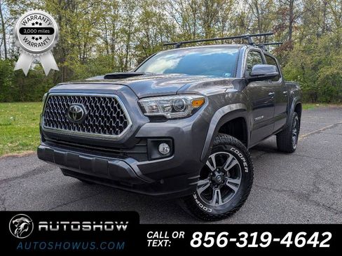 Used 2019 Toyota Tacoma TRD Sport AWD/4WD image 1