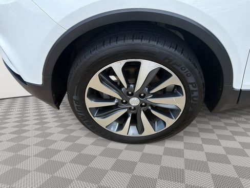 Used 2019 Buick Encore Essence AWD/4WD image 20