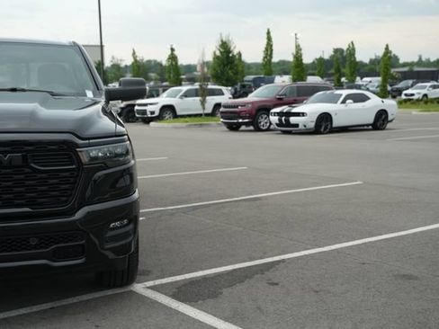 New 2026 RAM 1500 Express AWD/4WD image 42
