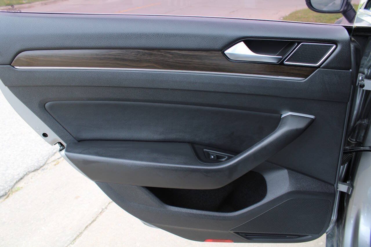 Used 2019 Volkswagen Arteon SEL FWD image 13