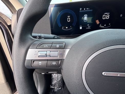 Used 2026 Hyundai Kona SE FWD image 25