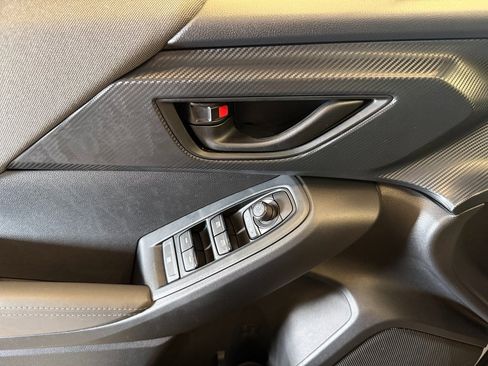 Used 2024 Subaru Crosstrek 2.0i Premium image 18