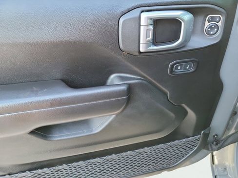 Certified 2021 Jeep Wrangler Unlimited Rubicon image 27