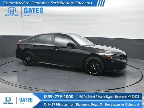 Used 2025 Honda Civic Sport image 1