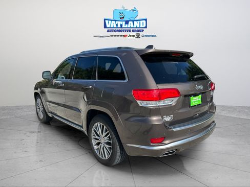Certified 2018 Jeep Grand Cherokee Summit w/ Platinum Series Group AWD/4WD image 3