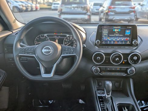 Used 2024 Nissan Sentra SV image 18