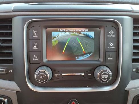 Used 2017 RAM 1500 Express AWD/4WD image 22