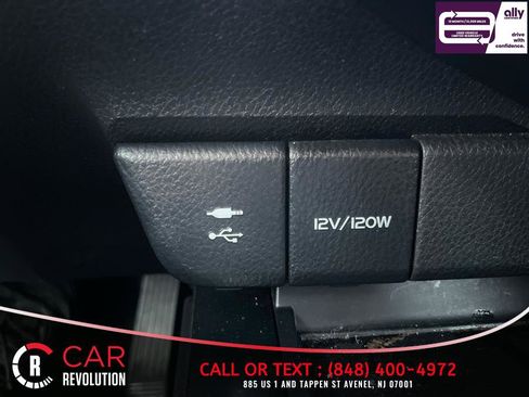 Used 2019 Toyota Camry SE FWD image 17