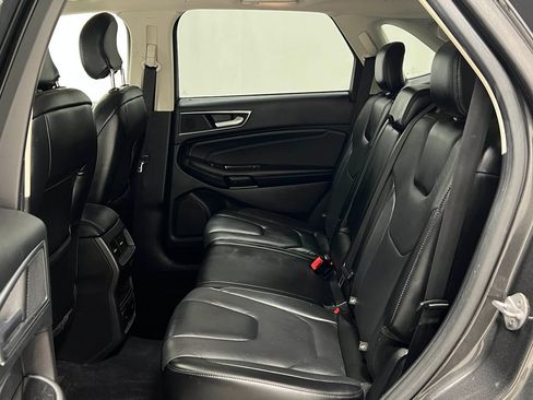 Used 2017 Ford Edge Titanium w/ Equipment Group 301A AWD/4WD image 32
