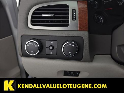 Used 2007 GMC Sierra 2500 SLT w/ Z71 Off-Road Package image 19