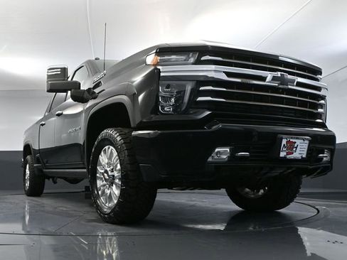 Used 2022 Chevrolet Silverado 2500 High Country w/ Z71 Off-Road Package image 59