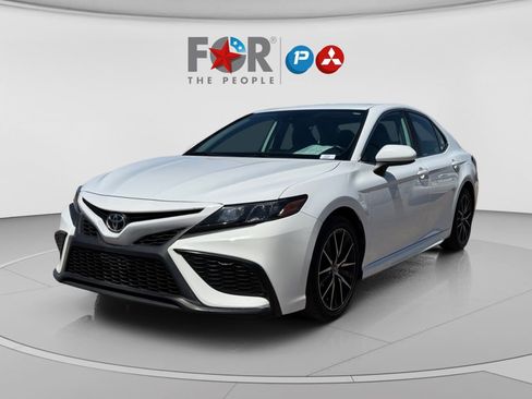 Used 2021 Toyota Camry SE FWD image 22
