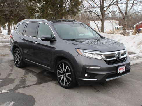 Used 2021 Honda Pilot Touring image 3