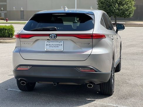 Used 2021 Toyota Venza LE w/ Carpet Mat Package (TMS) AWD/4WD image 5