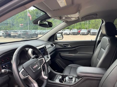 Used 2023 GMC Acadia SLT w/ Preferred Package FWD image 41
