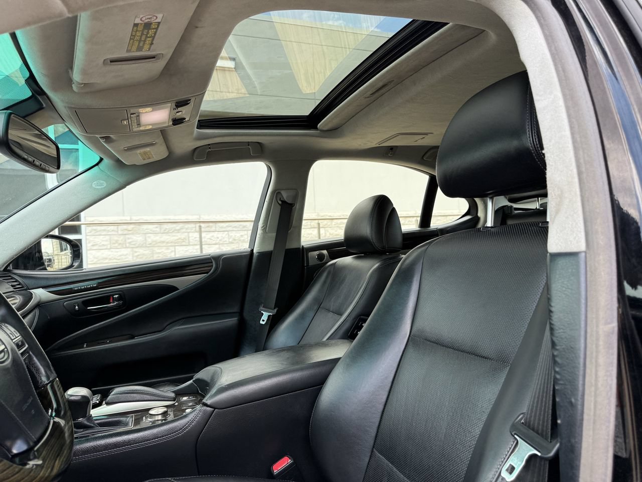 Used 2015 Lexus LS 460 AWD w/ Comfort Package image 26