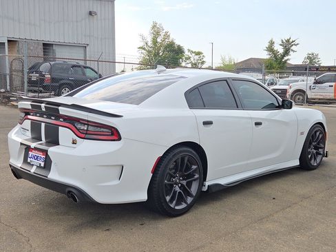 Used 2022 Dodge Charger Scat Pack RWD image 3