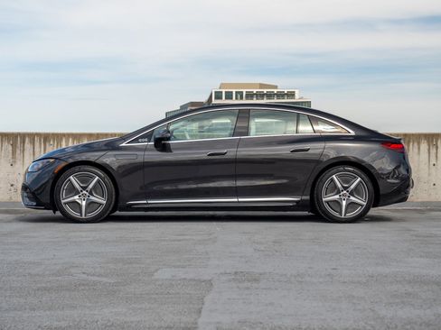 Certified 2023 Mercedes-Benz EQE 500 4MATIC Sedan image 3