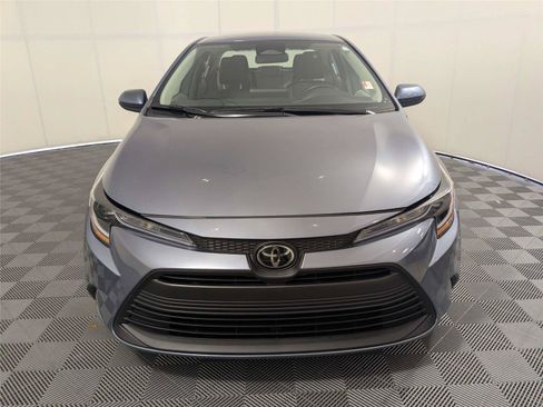 Used 2025 Toyota Corolla LE FWD image 3