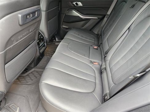 Used 2022 BMW X5 sDrive40i w/ M Sport Package image 31