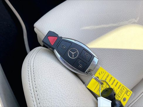 Used 2019 Mercedes-Benz GLA 250 4MATIC image 14