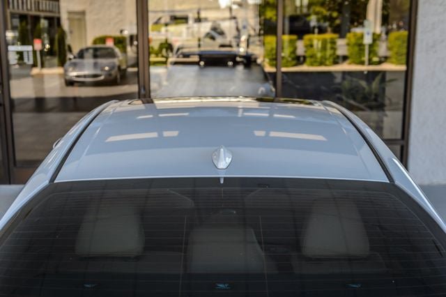 Used 2019 Toyota Avalon Limited FWD image 10