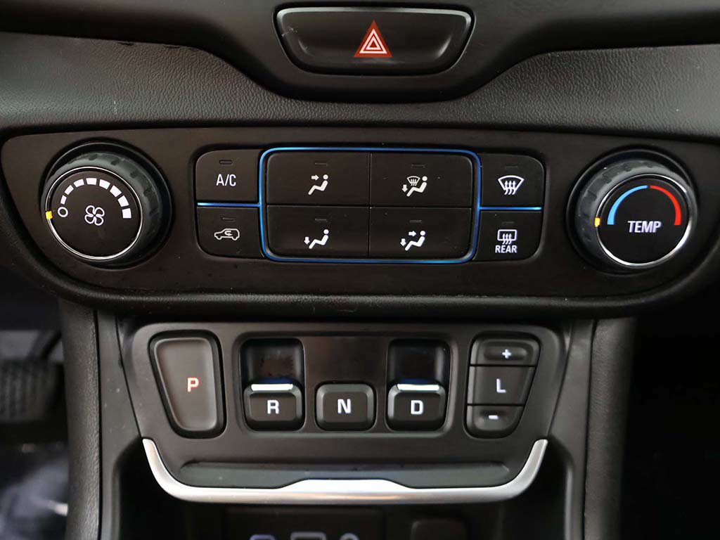 Used 2018 GMC Terrain SLE FWD image 41