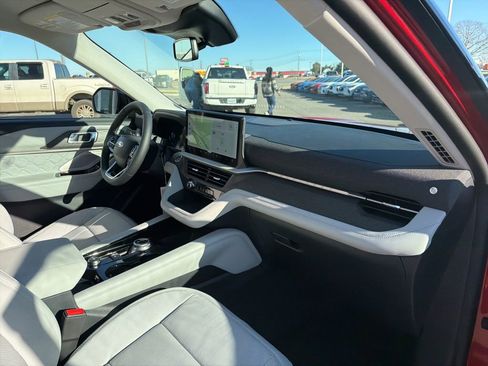 New 2026 Ford Explorer Platinum w/ LUX Leather Package image 22