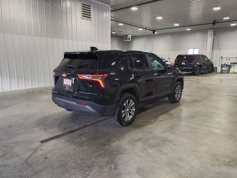 Used 2026 Chevrolet Equinox LT AWD/4WD image 8