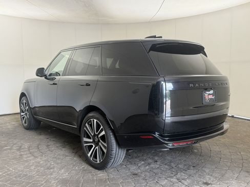 Used 2023 Land Rover Range Rover SE AWD/4WD image 5