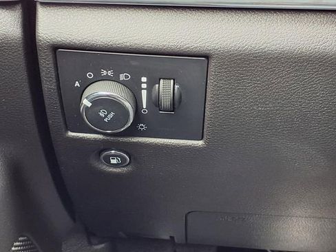 Used 2019 Jeep Grand Cherokee Limited image 21