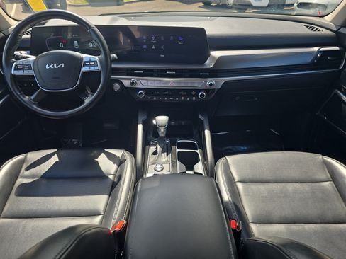 Certified 2024 Kia Telluride LX FWD image 12