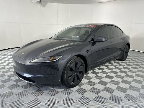 Used 2025 Tesla Model 3 image 4