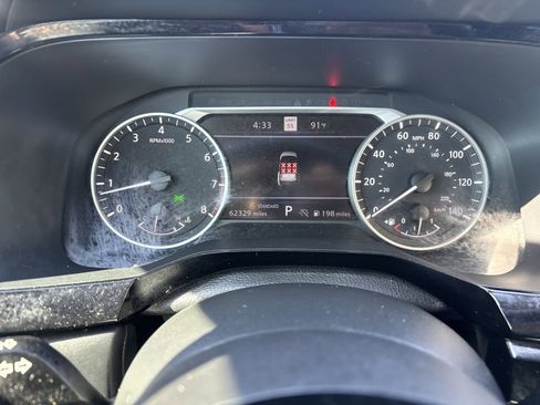Used 2023 Nissan Pathfinder SL FWD image 32