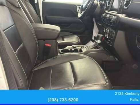 Used 2022 Jeep Wrangler Unlimited Sahara w/ Cold Weather Group image 37