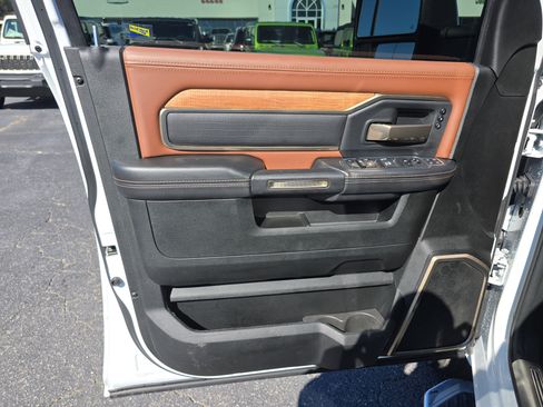 Used 2023 RAM 3500 Limited image 19