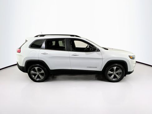 Used 2022 Jeep Cherokee Limited w/ Mopar Interior Package image 4