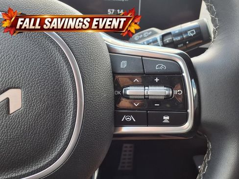 Used 2025 Kia Sorento SX FWD image 21