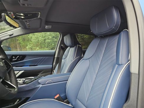 New 2026 Cadillac Optiq Luxury 2 image 22