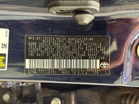 Used 2024 Toyota Corolla LE FWD image 27