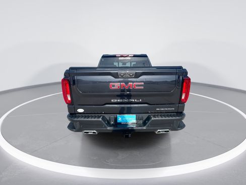 Used 2023 GMC Sierra 1500 Denali w/ Technology Package AWD/4WD image 7