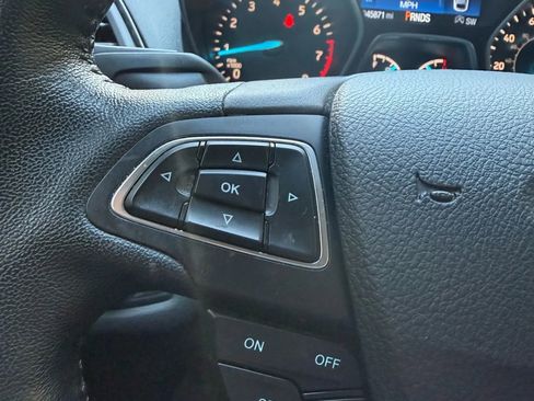 Used 2018 Ford Escape SEL image 18