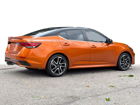 Used 2024 Nissan Sentra SR w/ SR Premium Package FWD image 28
