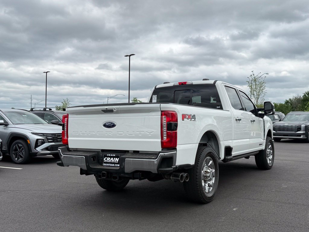 Used 2023 Ford F350 Lariat w/ Lariat Ultimate Package AWD/4WD image 5