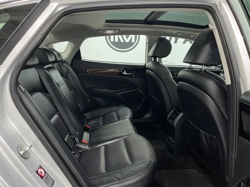 Used 2018 Kia Cadenza Technology image 32