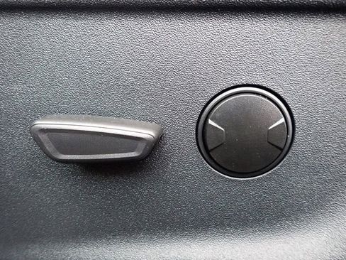 Certified 2025 Ford F150 XLT w/ Equipment Group 301A Standard image 22