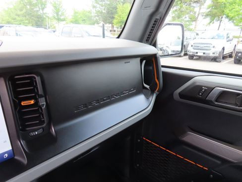 Used 2023 Ford Bronco Badlands AWD/4WD image 24