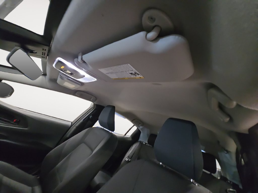 Used 2025 Toyota Prius LE FWD image 17