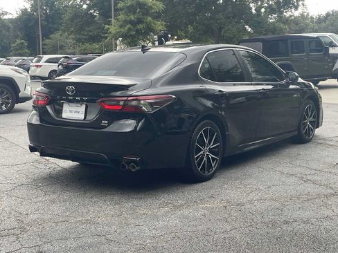 Used 2021 Toyota Camry SE w/ Cold Weather Package AWD/4WD image 4