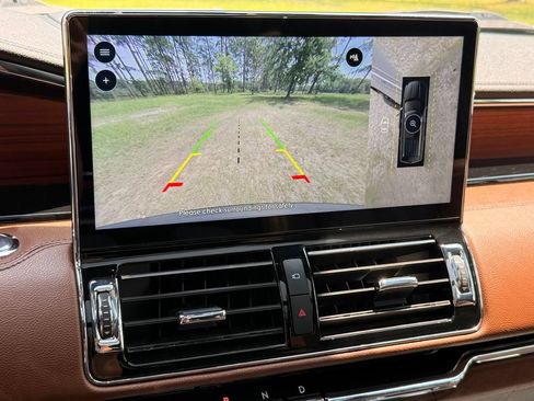 Used 2023 Lincoln Navigator L Reserve w/ Equipment Group 201A AWD/4WD image 20